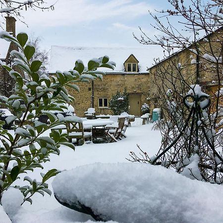 Flowers Barn Villa Daglingworth Exterior photo